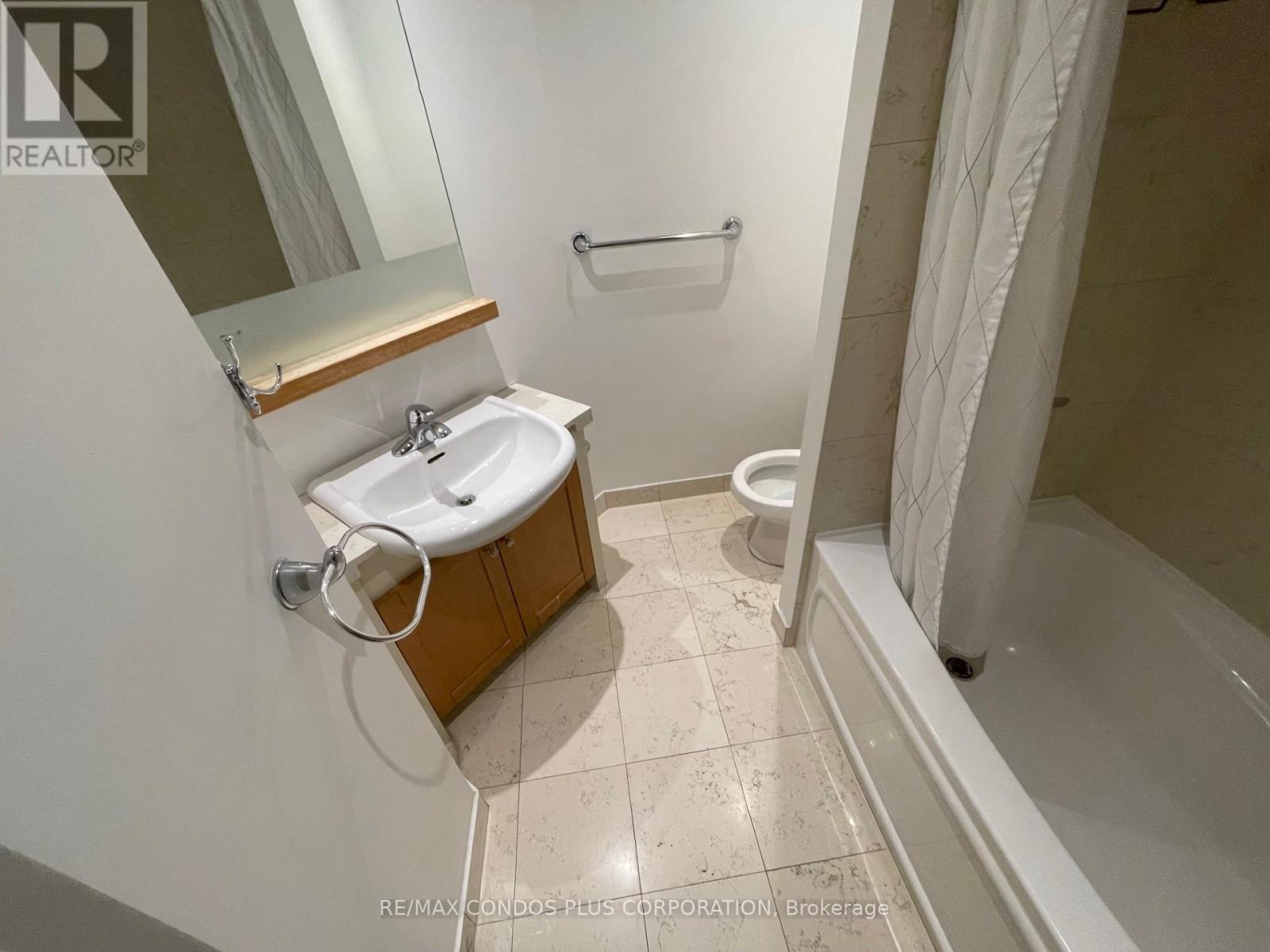 2504 - 8 York Street, Toronto, Ontario  M5J 2Y2 - Photo 8 - C12844712