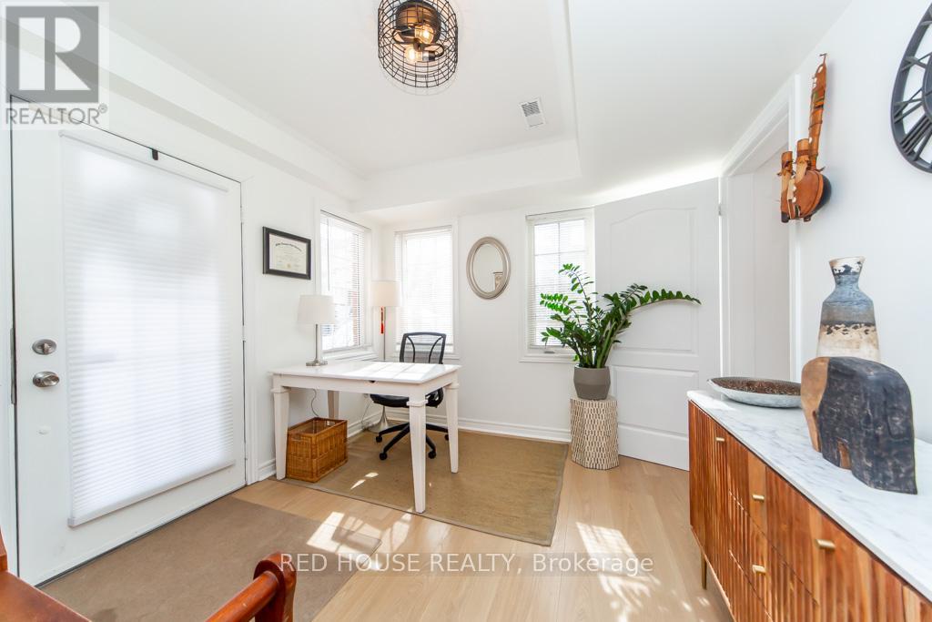 12 Naylor Lane, Ajax, Ontario  L1S 7S7 - Photo 4 - E12844710