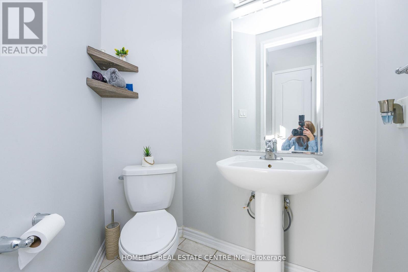 13 Feeder Street, Brampton (Northwest Brampton), Ontario  L7A 4T7 - Photo 15 - W12844046