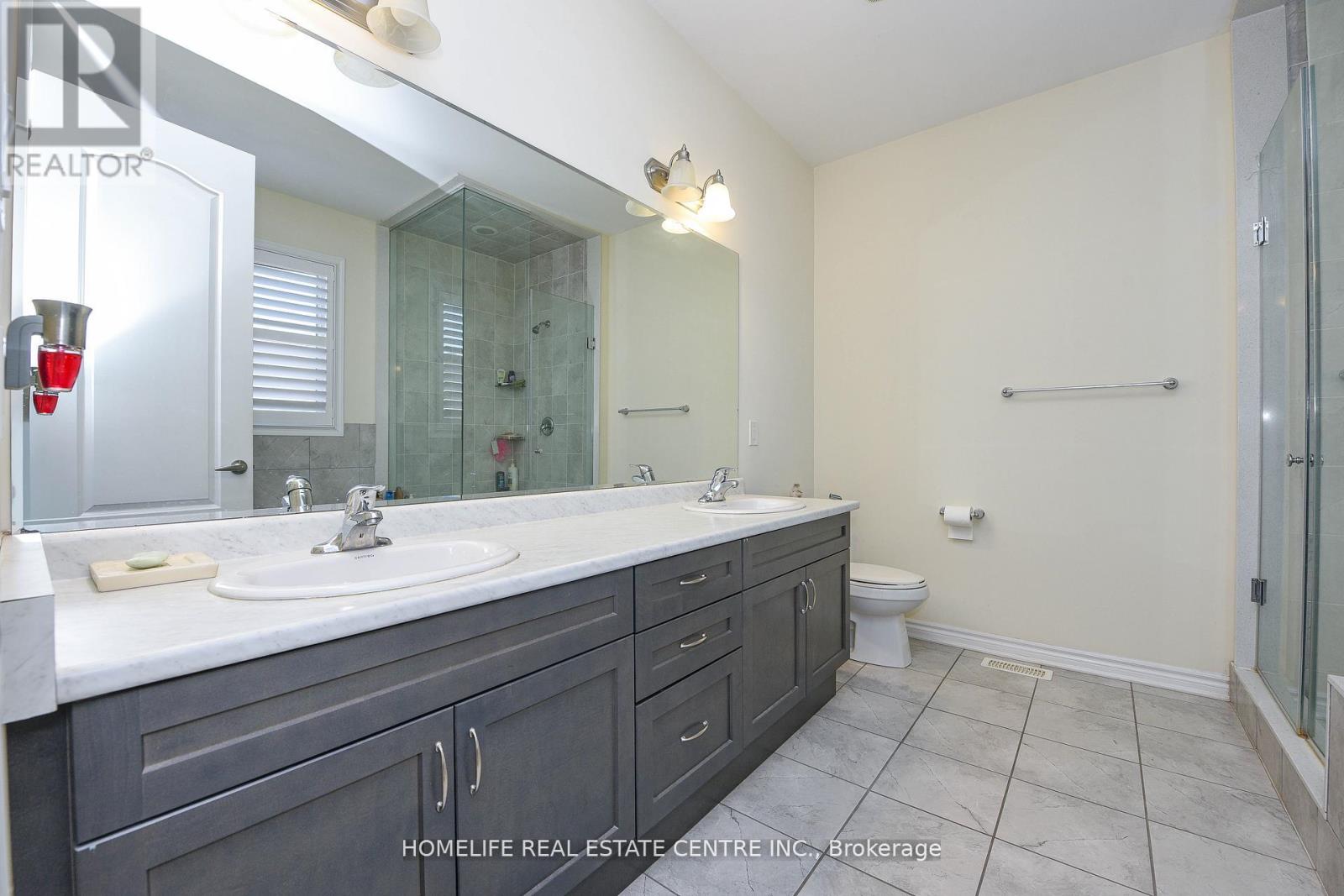 13 Feeder Street, Brampton (Northwest Brampton), Ontario  L7A 4T7 - Photo 20 - W12844046