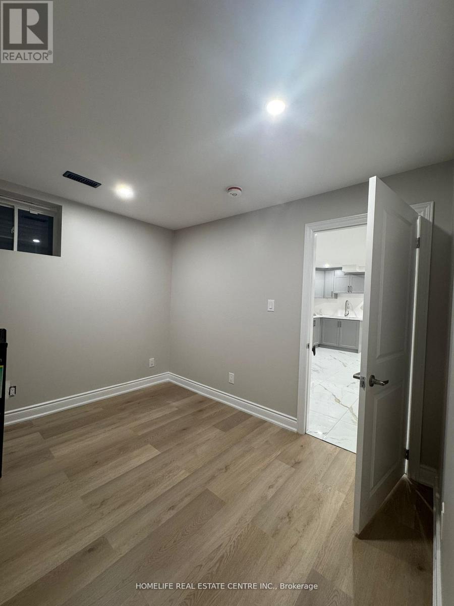 13 Feeder Street, Brampton (Northwest Brampton), Ontario  L7A 4T7 - Photo 34 - W12844046