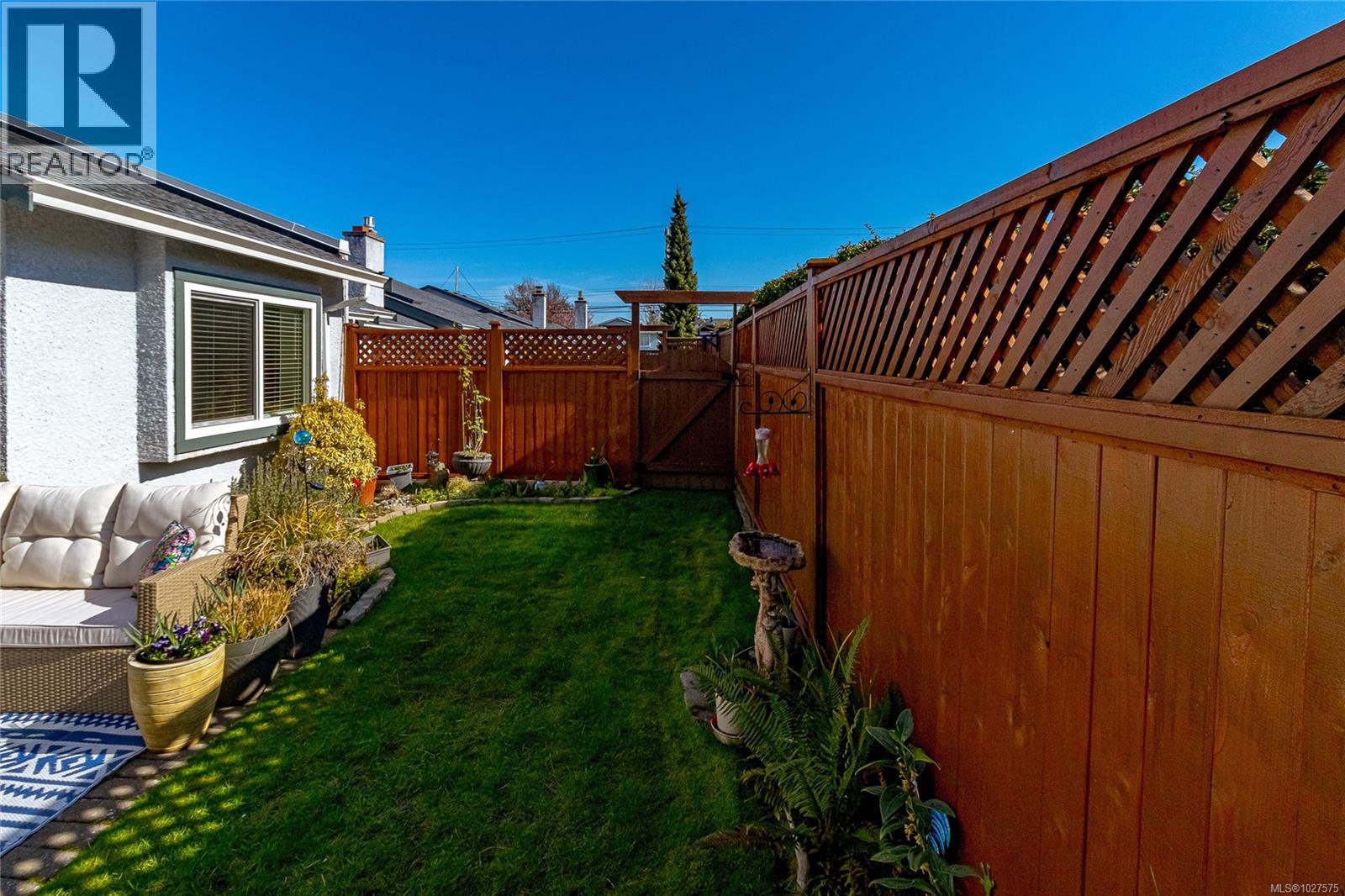 5 10084 Third St, Sidney, British Columbia  V8L 3B3 - Photo 32 - 1027575