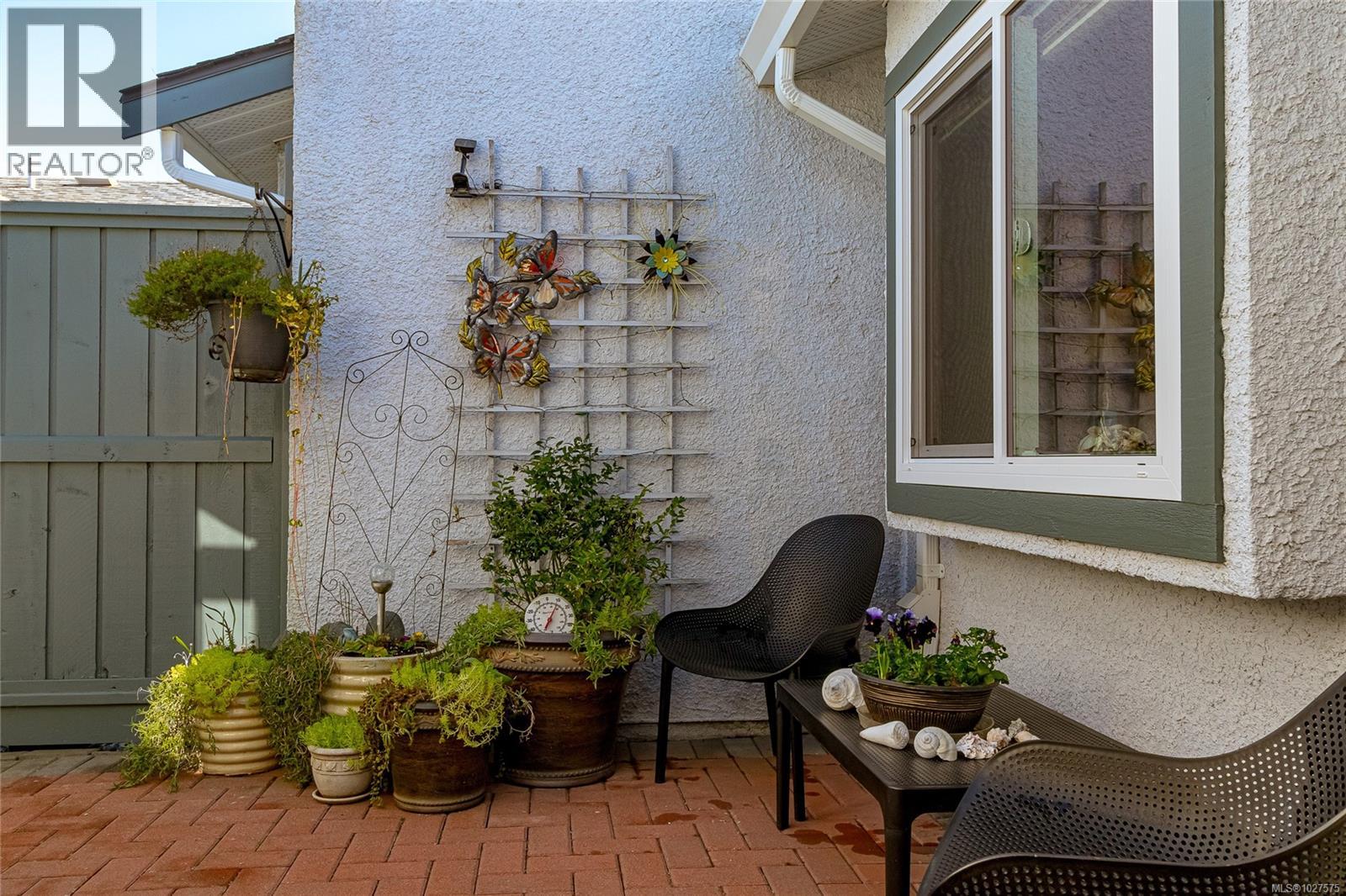 5 10084 Third St, Sidney, British Columbia  V8L 3B3 - Photo 37 - 1027575