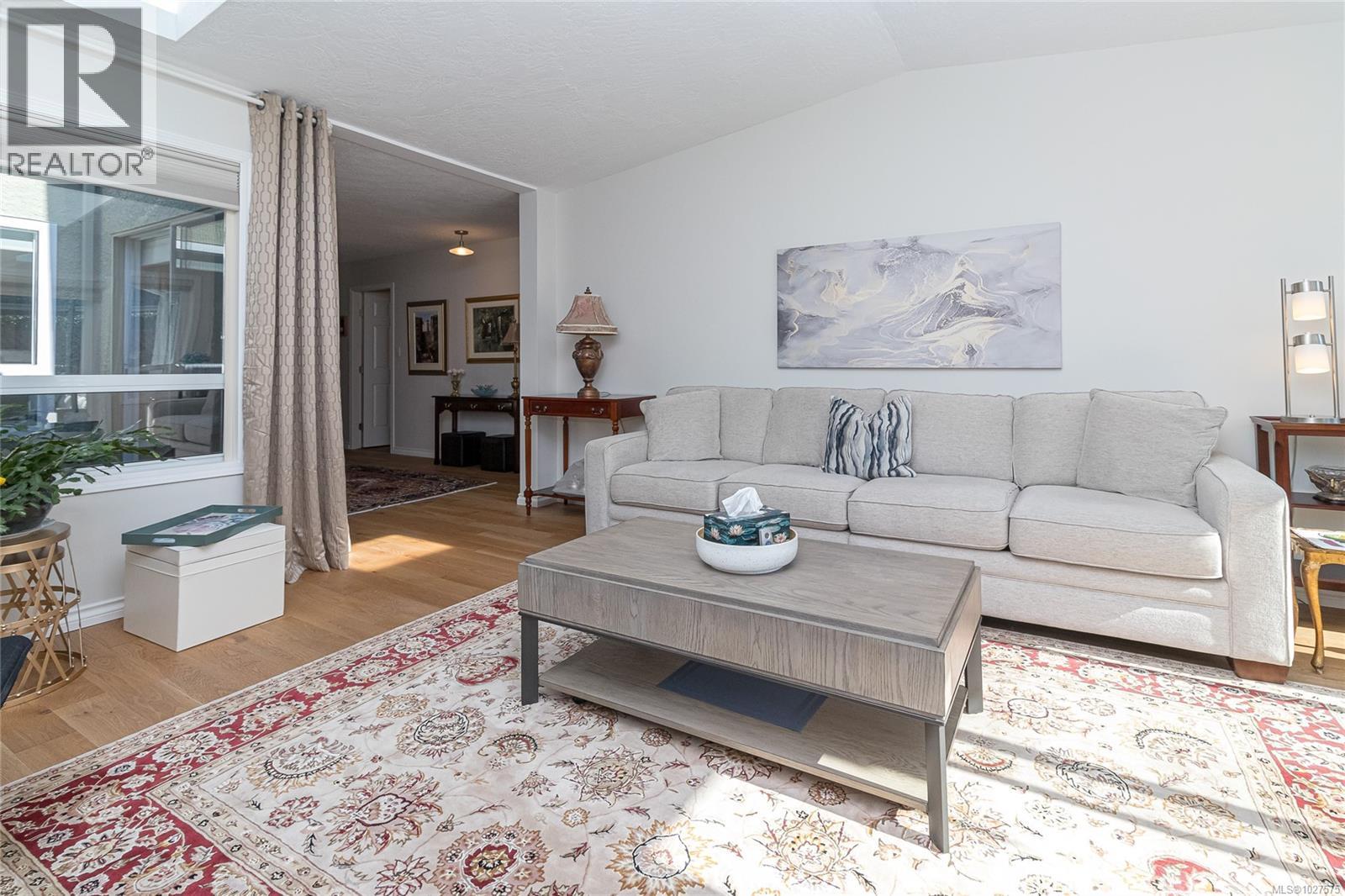 5 10084 Third St, Sidney, British Columbia  V8L 3B3 - Photo 11 - 1027575