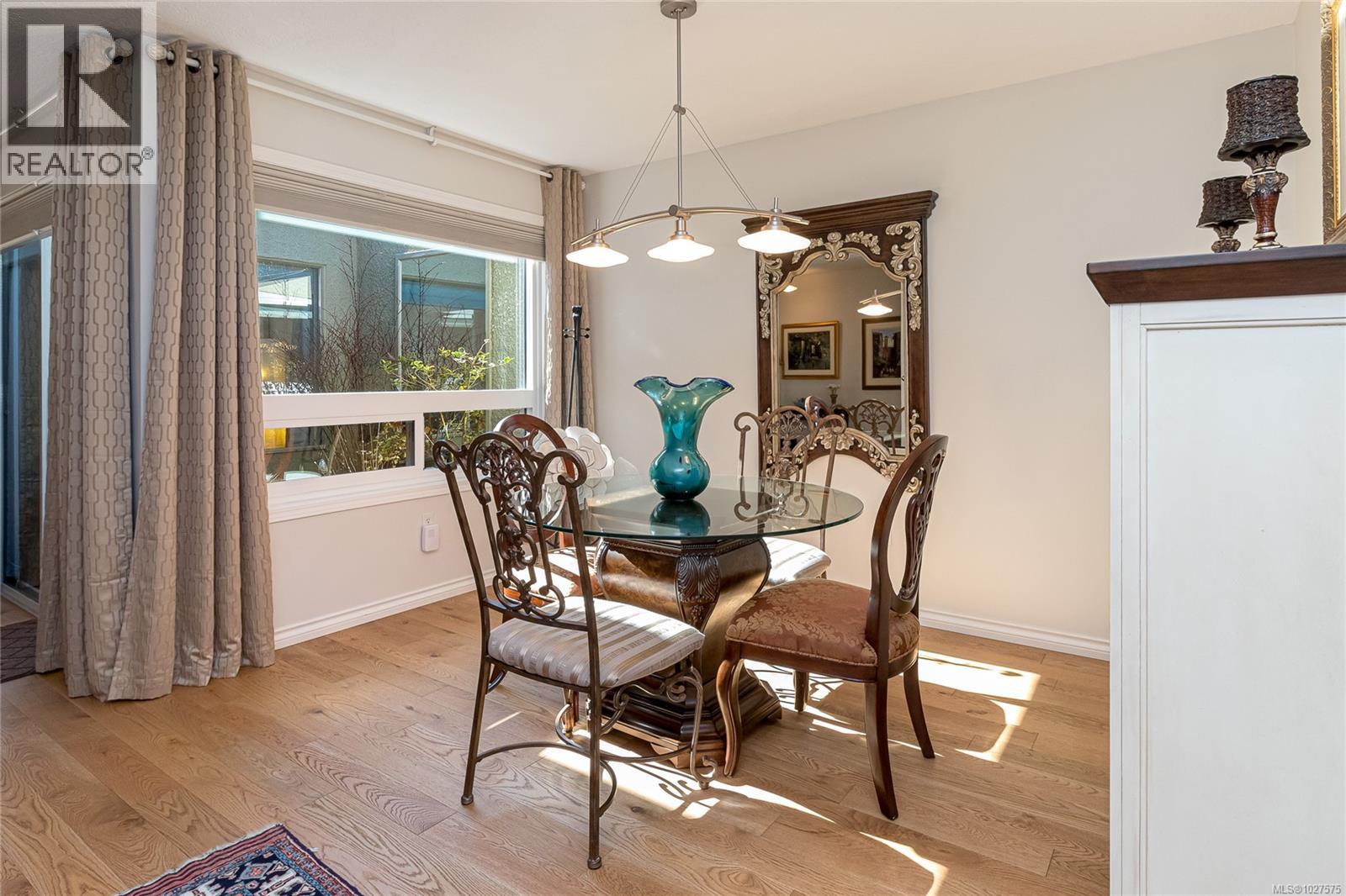 5 10084 Third St, Sidney, British Columbia  V8L 3B3 - Photo 16 - 1027575