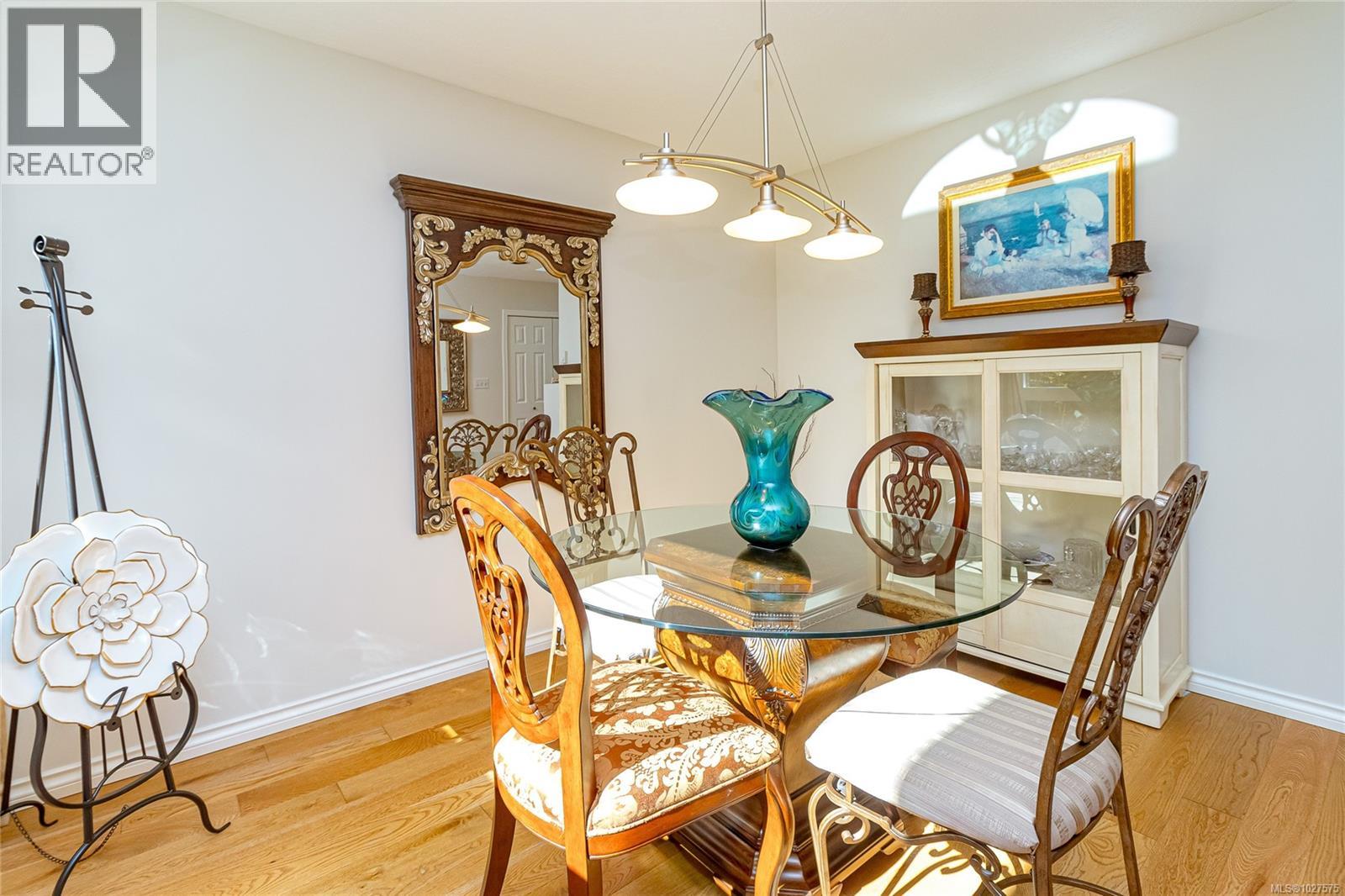 5 10084 Third St, Sidney, British Columbia  V8L 3B3 - Photo 17 - 1027575