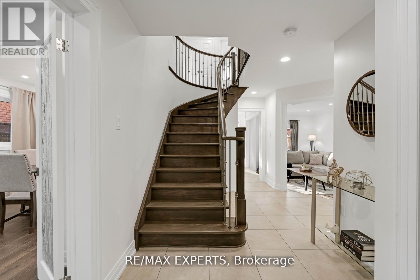 36 Berrydown Drive, Caledon, Ontario  L7E 1P9 - Photo 10 - W12844582