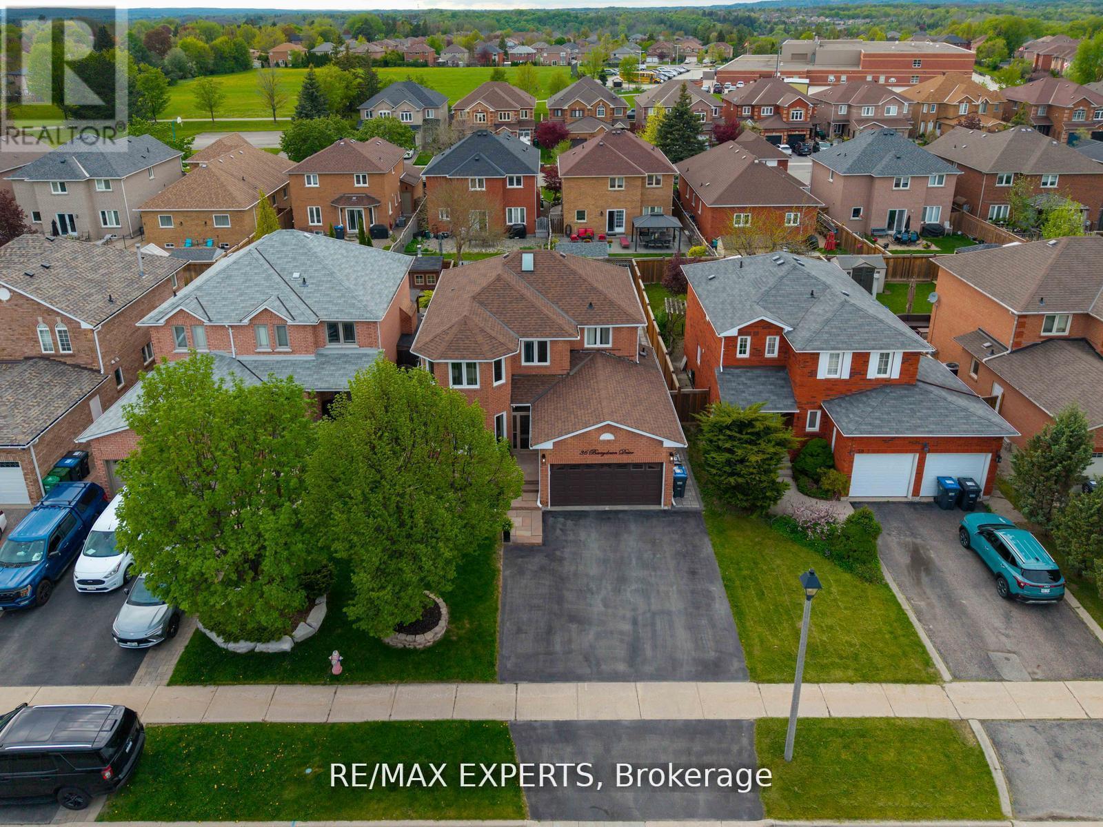 36 Berrydown Drive, Caledon, Ontario  L7E 1P9 - Photo 6 - W12844582