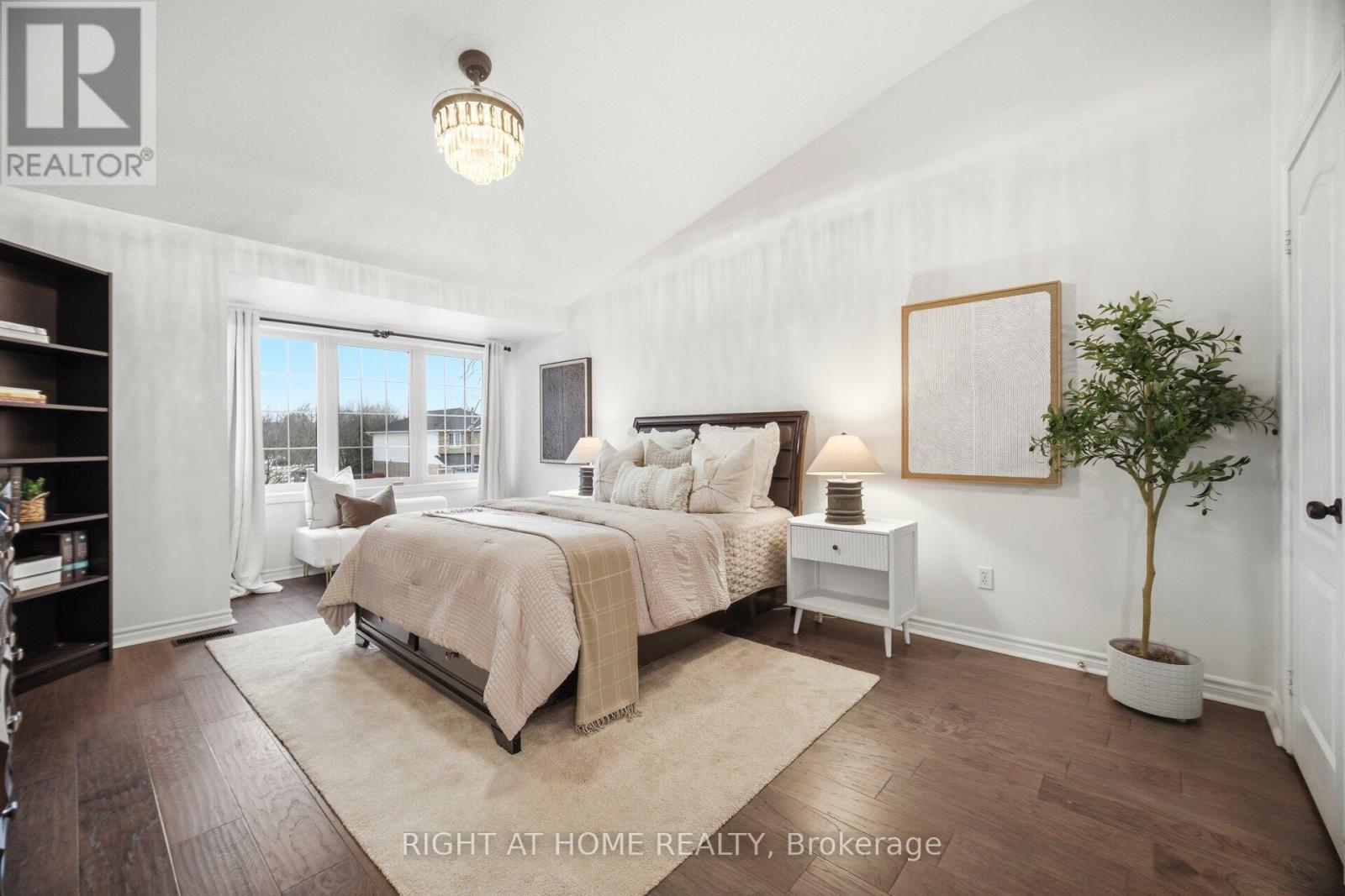 1353 Stephenson Drive, Burlington, Ontario  L7S 2M4 - Photo 25 - W12844598