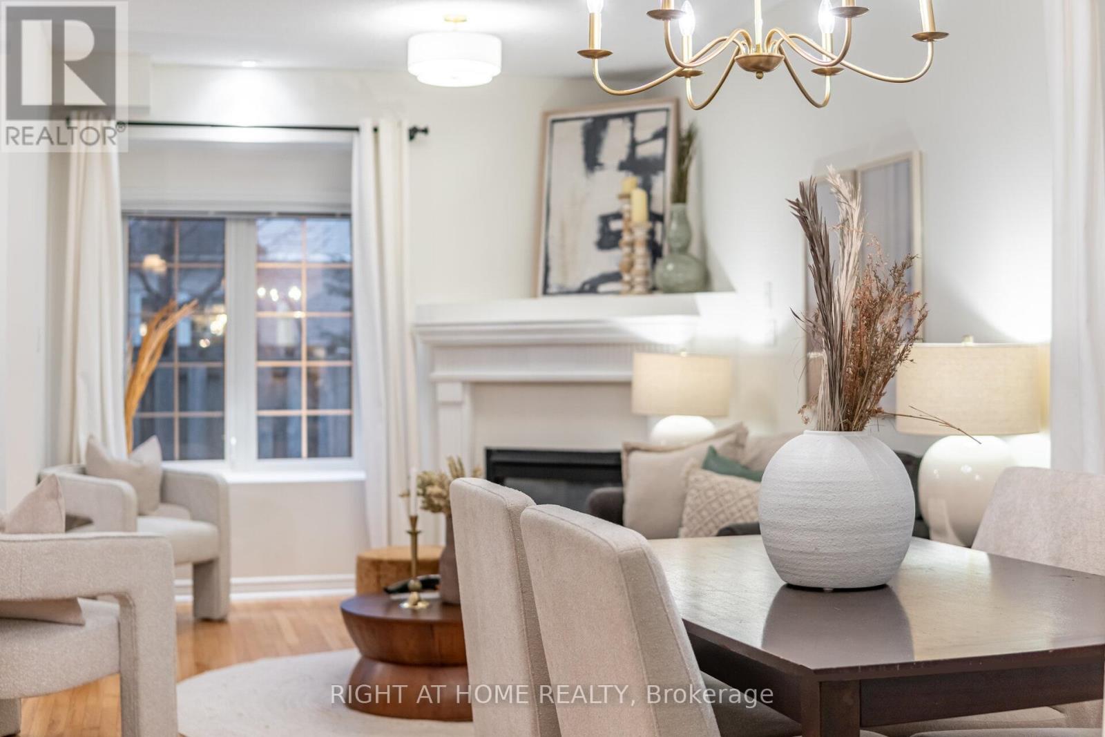 1353 Stephenson Drive, Burlington, Ontario  L7S 2M4 - Photo 9 - W12844598