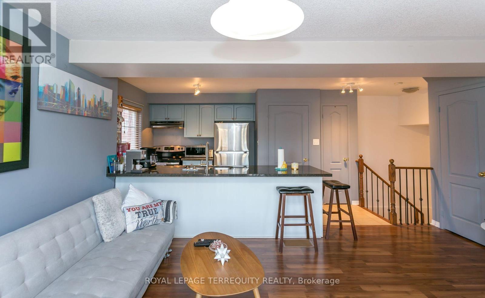 13 - 3250 Bentley Drive, Mississauga, Ontario  L5M 0P7 - Photo 2 - W12844640