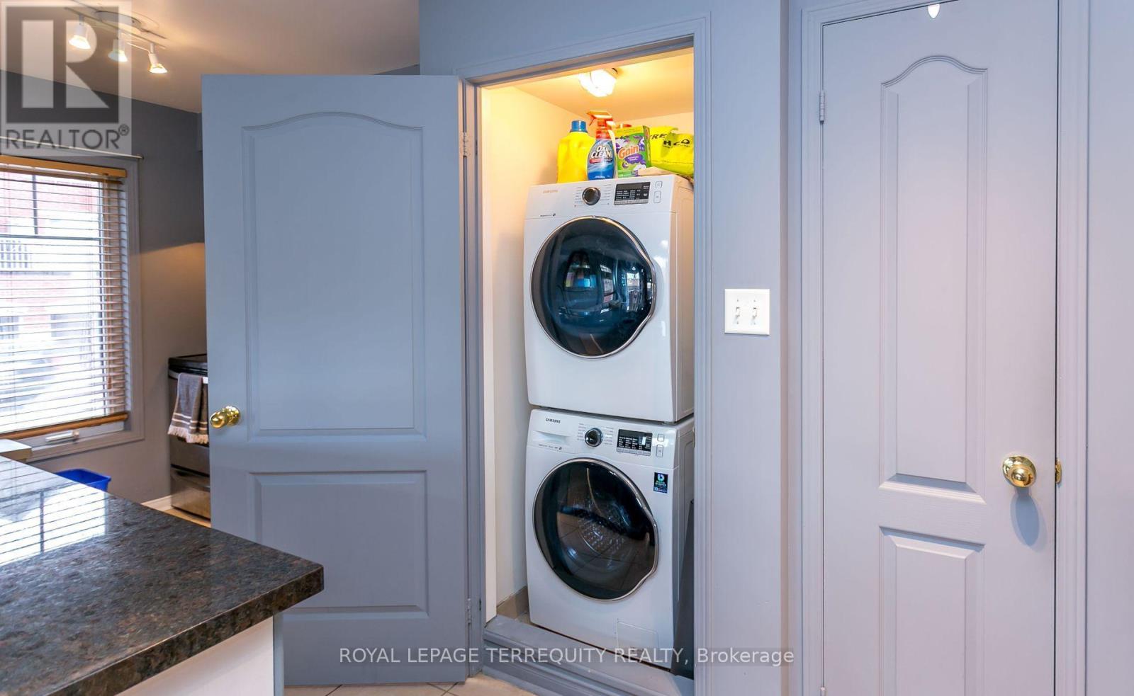 13 - 3250 Bentley Drive, Mississauga, Ontario  L5M 0P7 - Photo 4 - W12844640