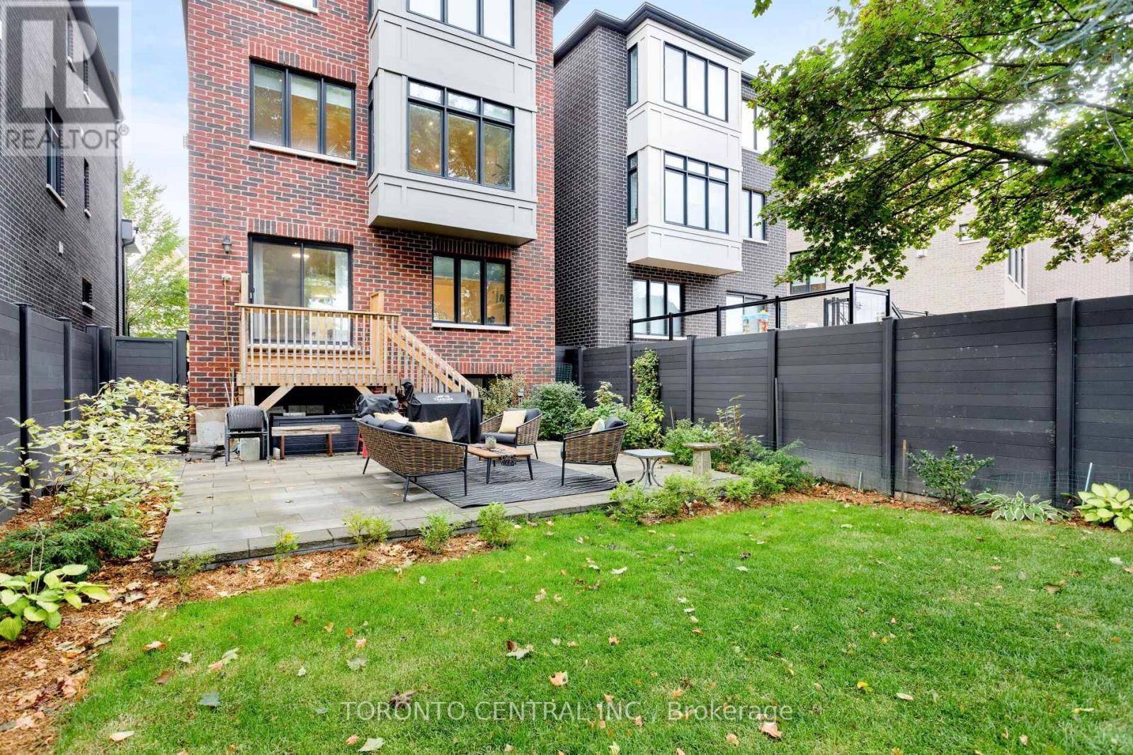 9 Chimney Swift Court, Toronto, Ontario  M9B 0C6 - Photo 41 - W12844654