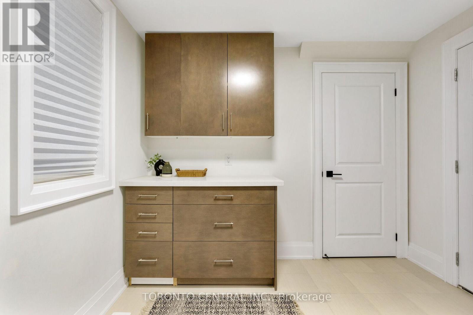 9 Chimney Swift Court, Toronto, Ontario  M9B 0C6 - Photo 48 - W12844654