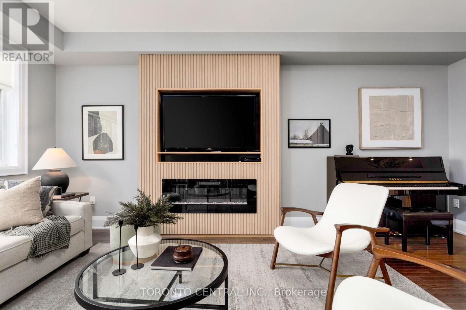 9 Chimney Swift Court, Toronto, Ontario  M9B 0C6 - Photo 7 - W12844654