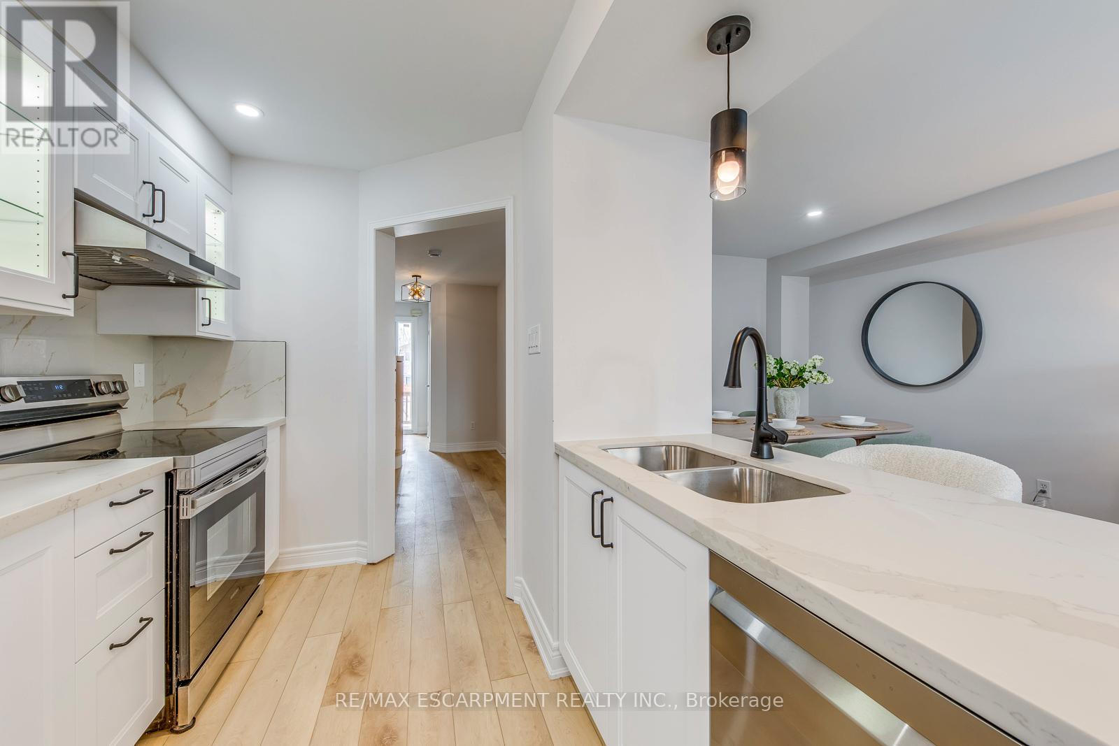 17 - 2350 Grand Ravine Drive, Oakville, Ontario  L6H 6E2 - Photo 15 - W12844656