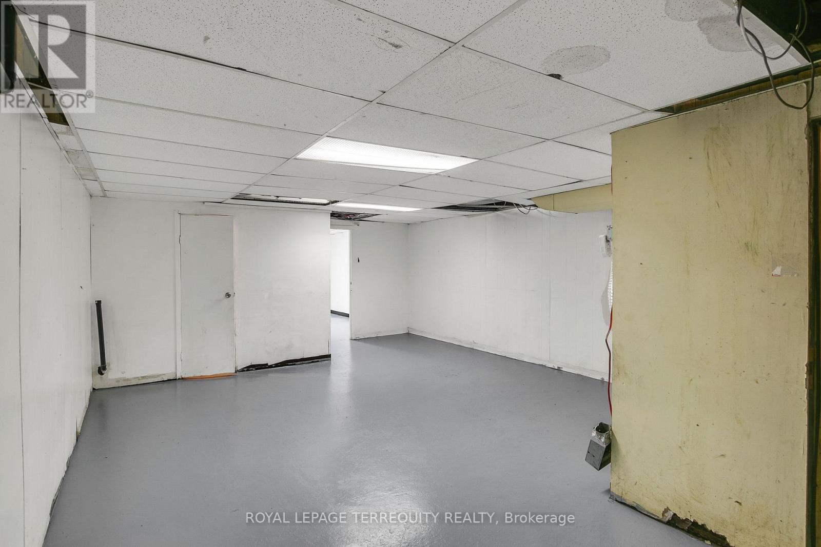 Main & Lower - 1680 St Clair Avenue W, Toronto, Ontario  M6N 1H8 - Photo 15 - W12844692