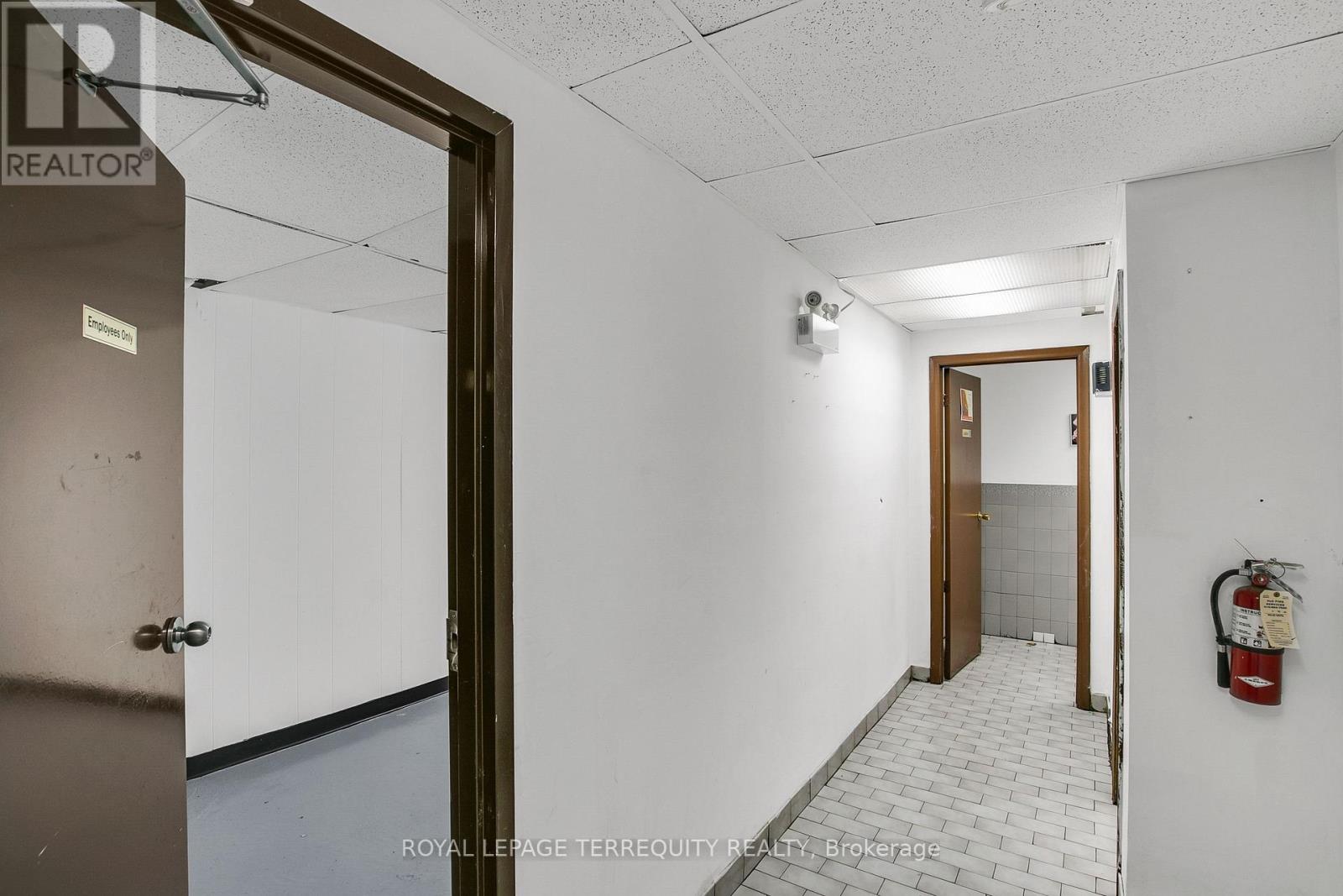 Main & Lower - 1680 St Clair Avenue W, Toronto, Ontario  M6N 1H8 - Photo 18 - W12844692