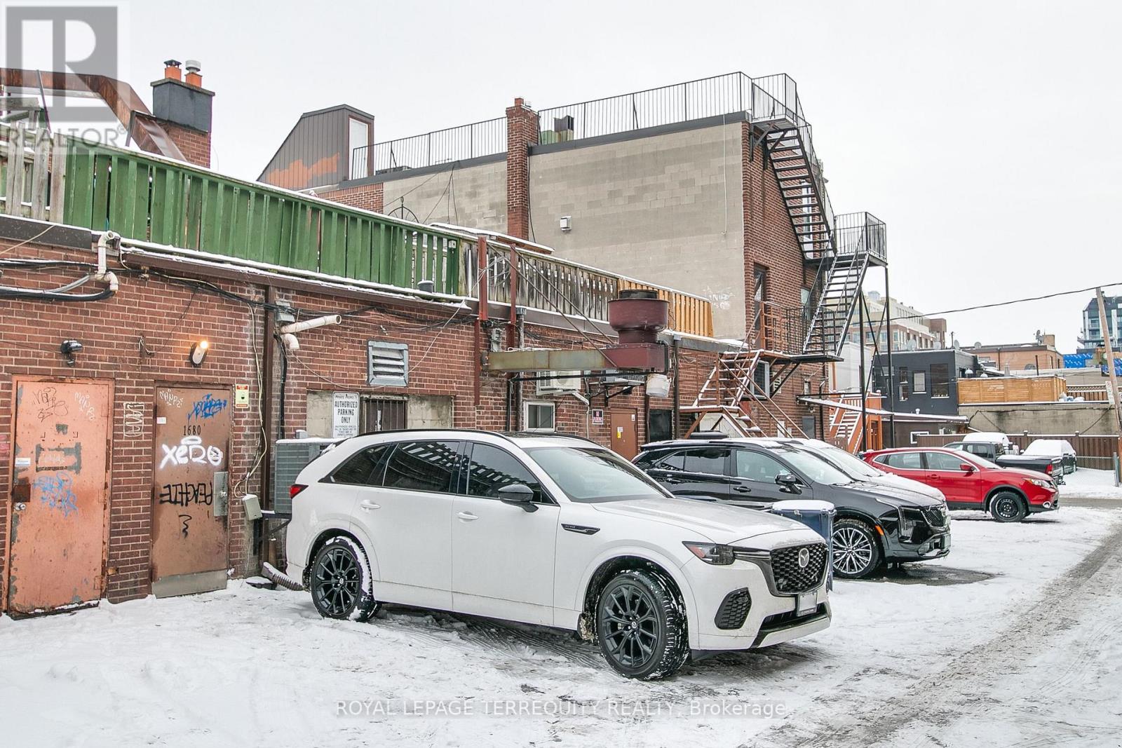 Main & Lower - 1680 St Clair Avenue W, Toronto, Ontario  M6N 1H8 - Photo 21 - W12844692