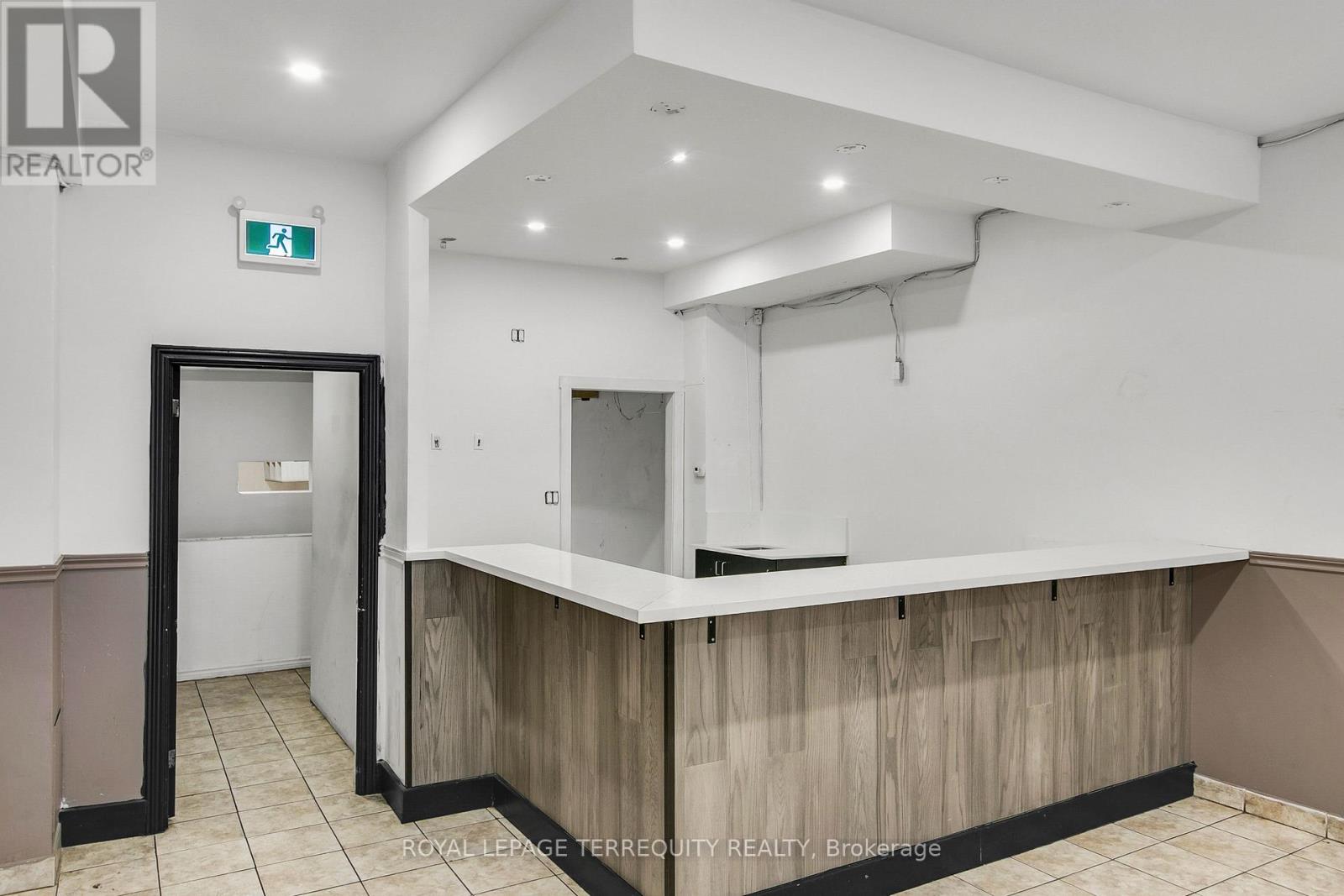 Main & Lower - 1680 St Clair Avenue W, Toronto, Ontario  M6N 1H8 - Photo 5 - W12844692