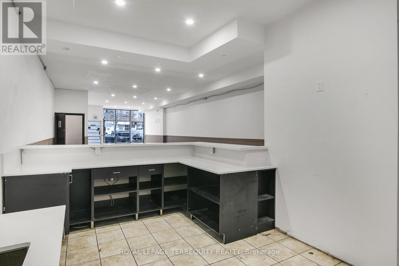 Main & Lower - 1680 St Clair Avenue W, Toronto, Ontario  M6N 1H8 - Photo 7 - W12844692