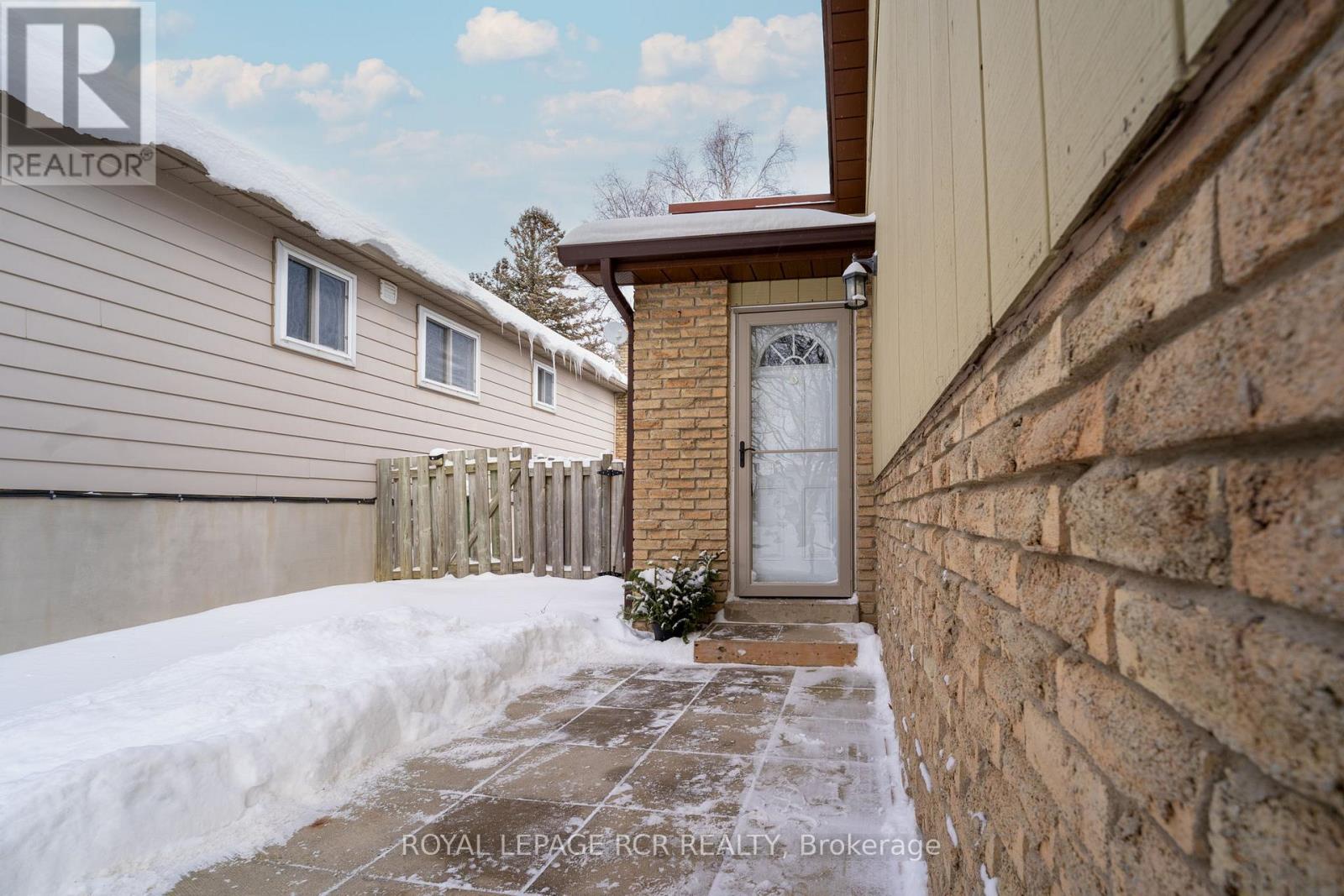 311 Whitehead Crescent, Caledon, Ontario  L7E 3Y6 - Photo 5 - W12844696