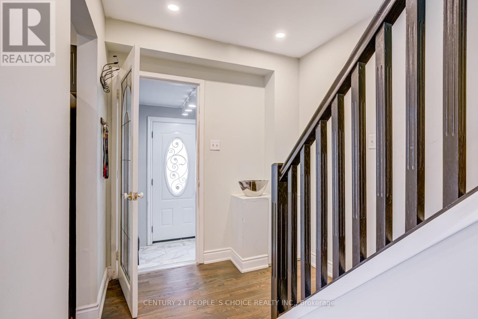 18 Hernon Court, Brampton, Ontario  L6S 2B9 - Photo 19 - W12844698