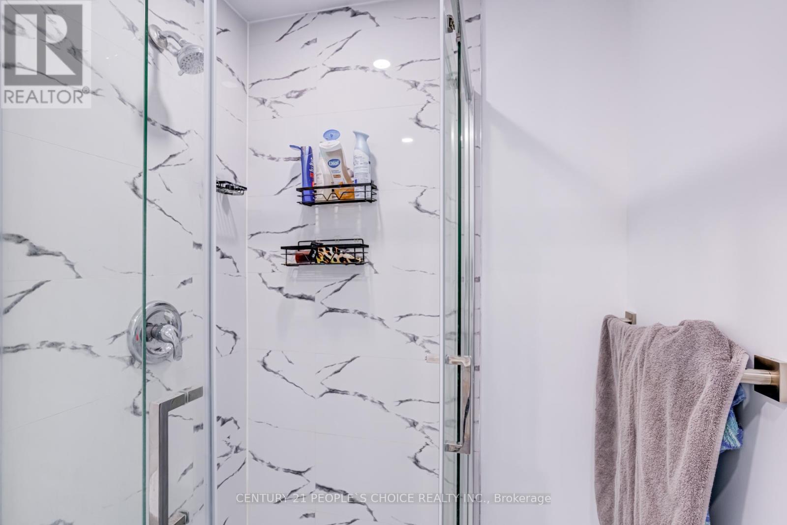 18 Hernon Court, Brampton, Ontario  L6S 2B9 - Photo 23 - W12844698