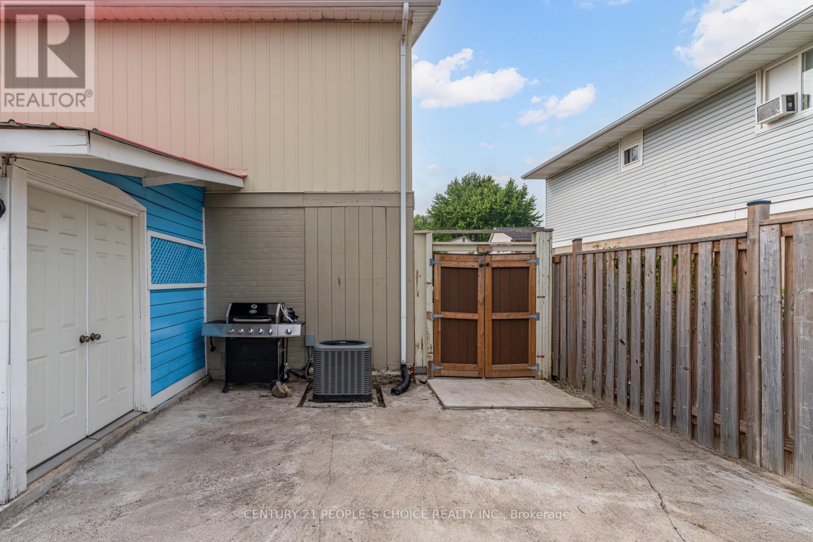 18 Hernon Court, Brampton, Ontario  L6S 2B9 - Photo 41 - W12844698