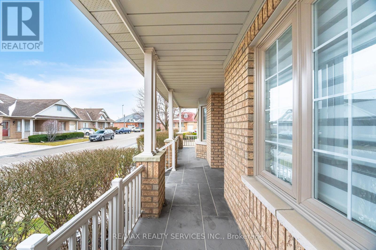 3 Tuscany Lane, Brampton, Ontario  L6R 1W5 - Photo 3 - W12844702