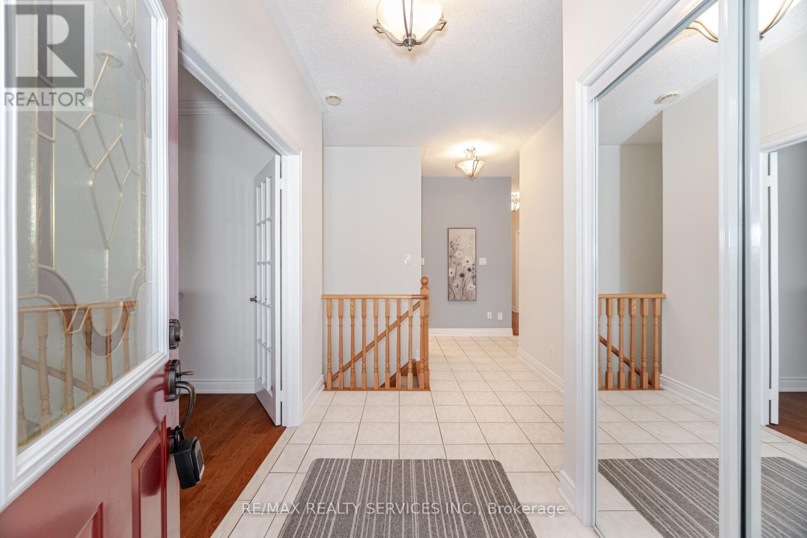 3 Tuscany Lane, Brampton, Ontario  L6R 1W5 - Photo 5 - W12844702