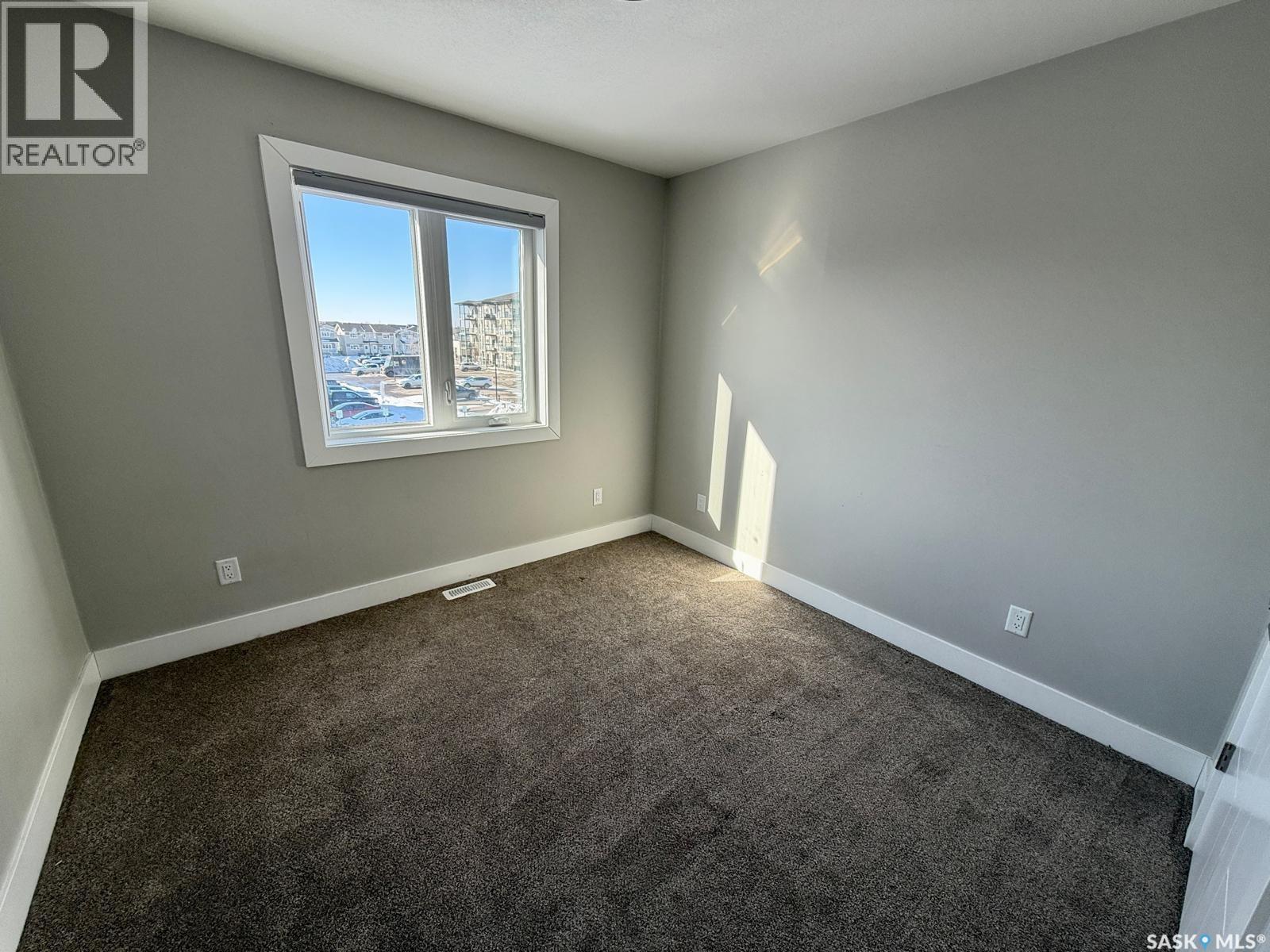 3330 Green Turtle Road, Regina, Saskatchewan  S4V 3N6 - Photo 11 - SK029605