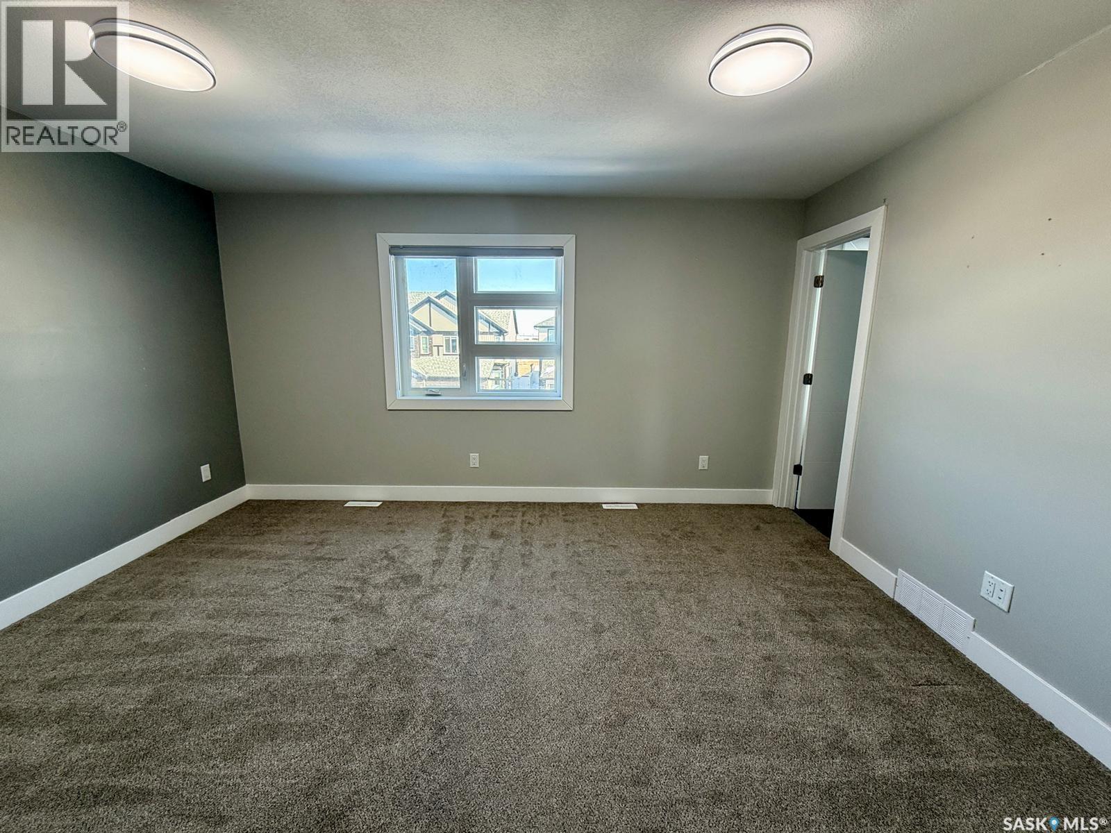 3330 Green Turtle Road, Regina, Saskatchewan  S4V 3N6 - Photo 7 - SK029605