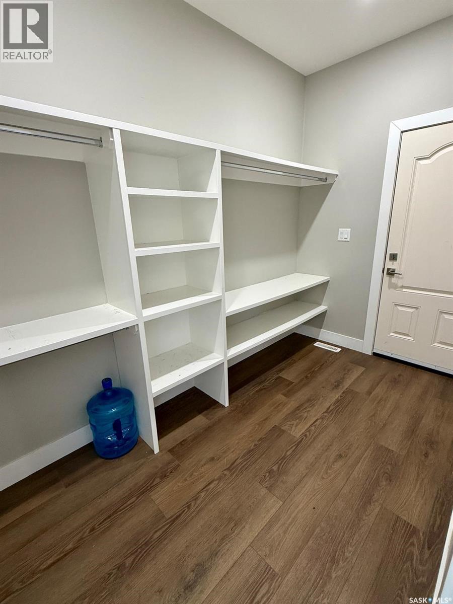 3330 Green Turtle Road, Regina, Saskatchewan  S4V 3N6 - Photo 8 - SK029605