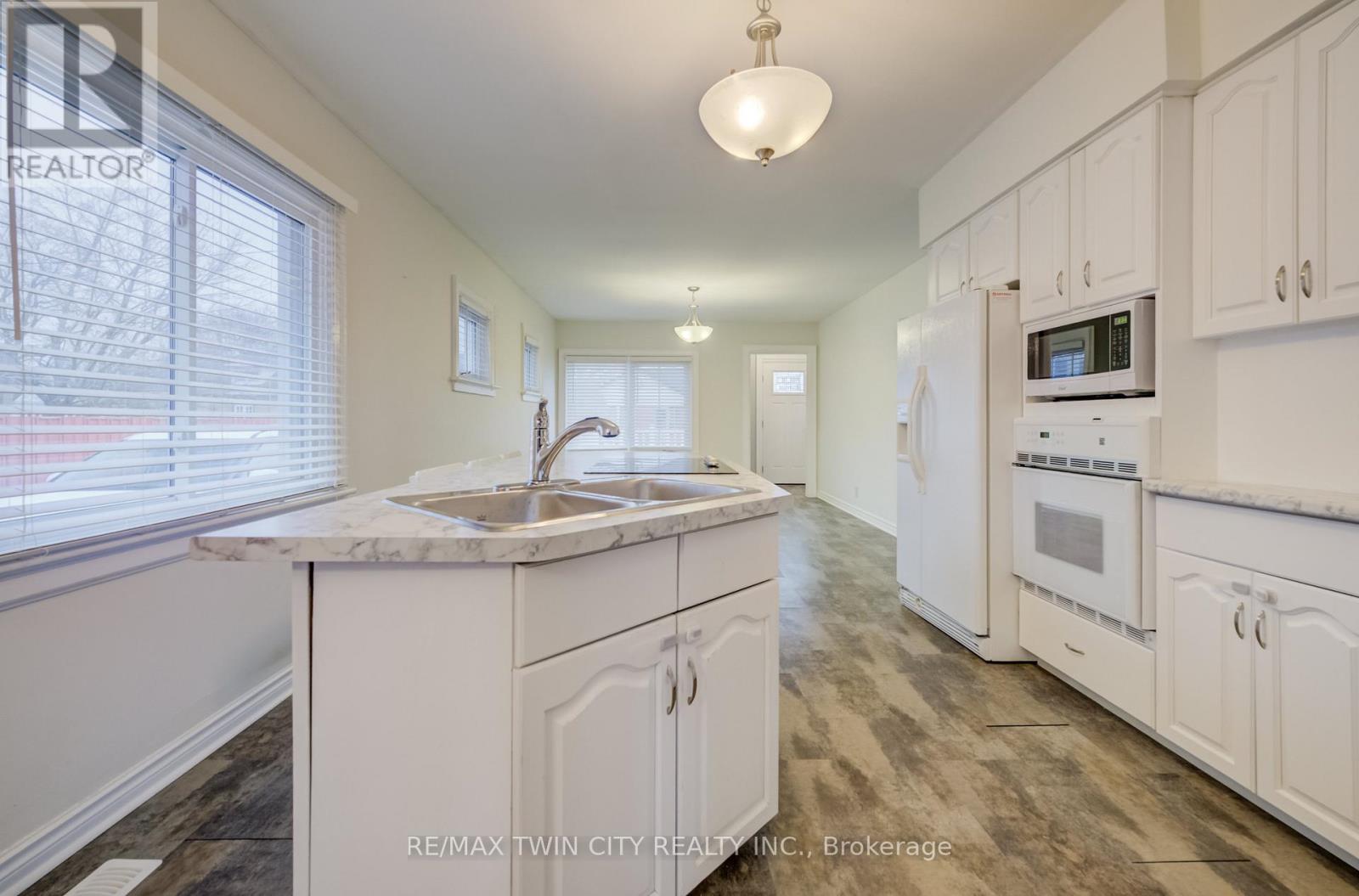 530 Frederick Street, Cambridge, Ontario  N3H 2A2 - Photo 10 - X12844572