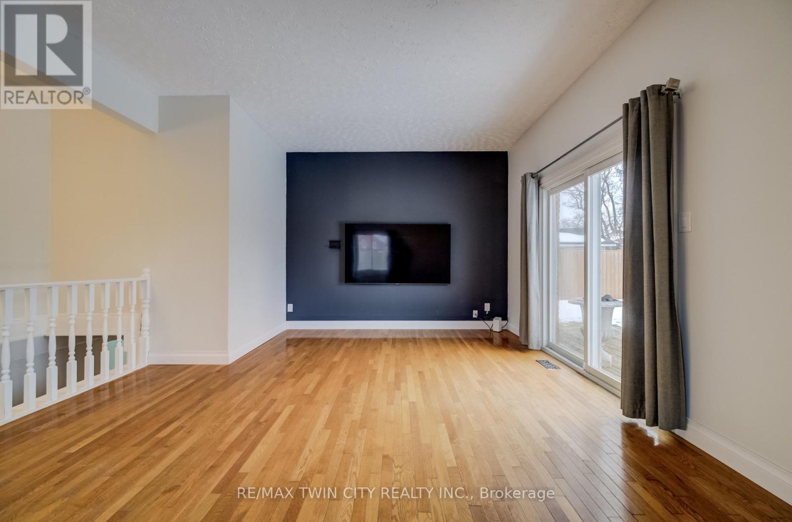 530 Frederick Street, Cambridge, Ontario  N3H 2A2 - Photo 13 - X12844572