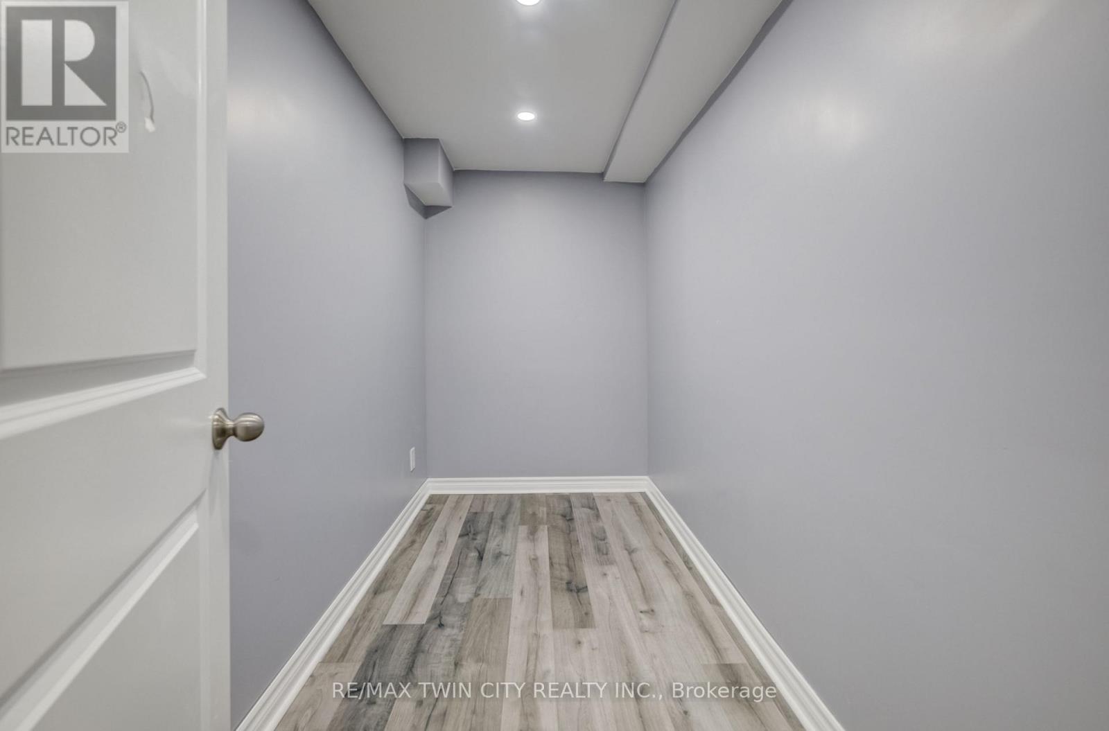 530 Frederick Street, Cambridge, Ontario  N3H 2A2 - Photo 25 - X12844572