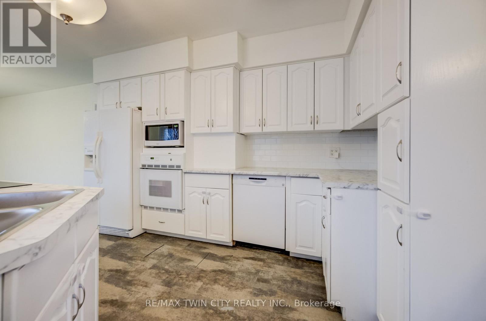 530 Frederick Street, Cambridge, Ontario  N3H 2A2 - Photo 9 - X12844572