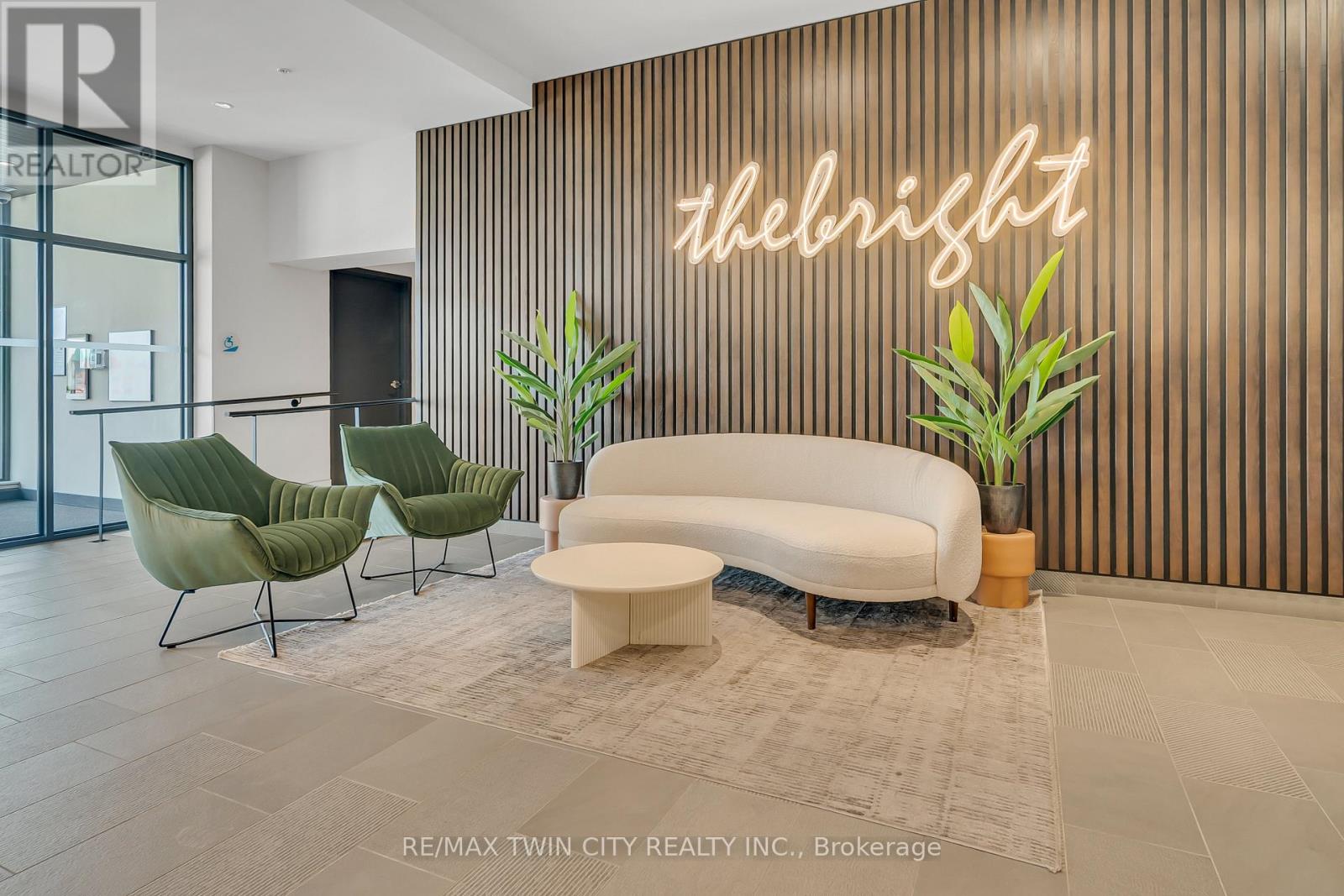 906 - 741 King Street W, Kitchener, Ontario  N2G 1E5 - Photo 5 - X12844578