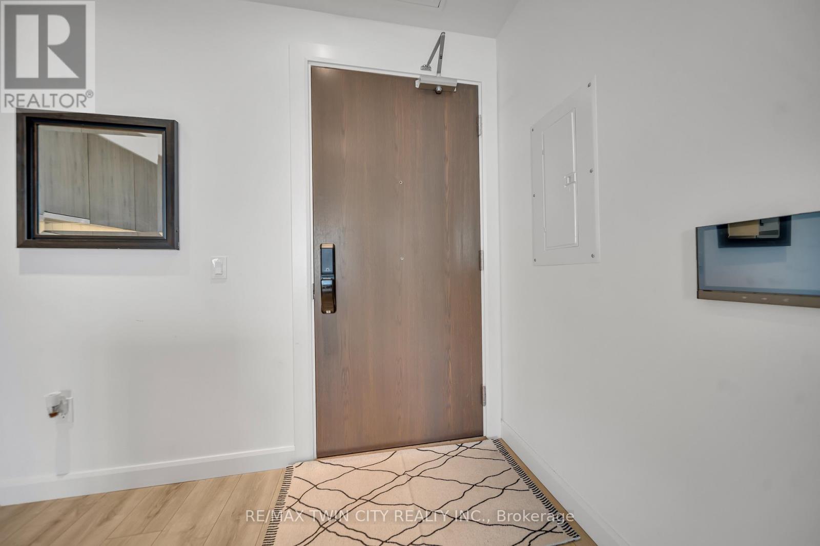 906 - 741 King Street W, Kitchener, Ontario  N2G 1E5 - Photo 9 - X12844578