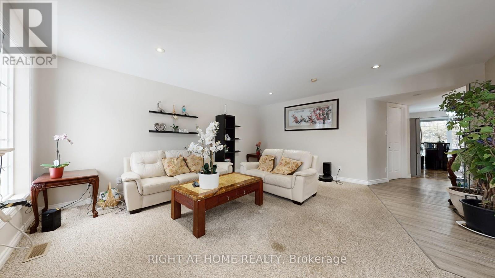 301 Garner Road E, Hamilton, Ontario  L9G 3K9 - Photo 4 - X12844648