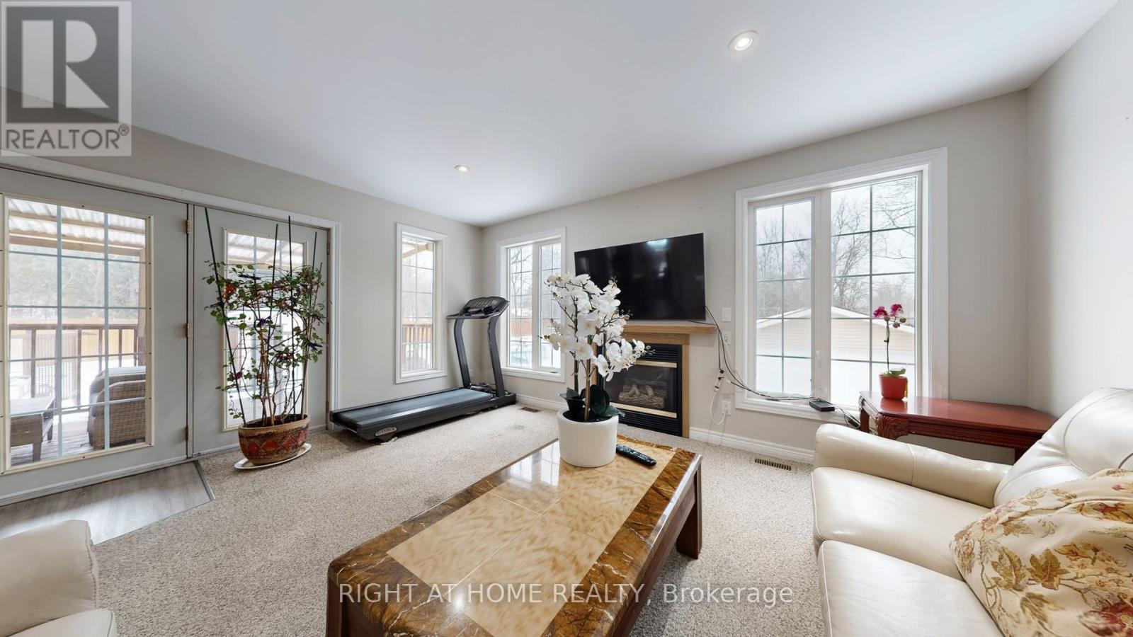 301 Garner Road E, Hamilton, Ontario  L9G 3K9 - Photo 6 - X12844648