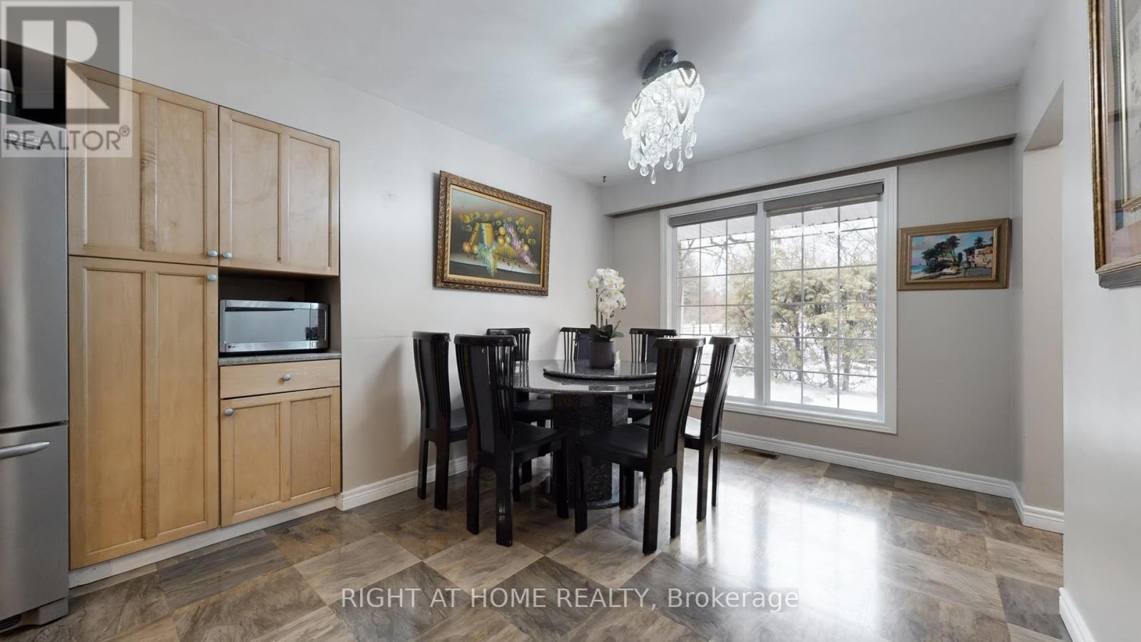 301 Garner Road E, Hamilton, Ontario  L9G 3K9 - Photo 7 - X12844648