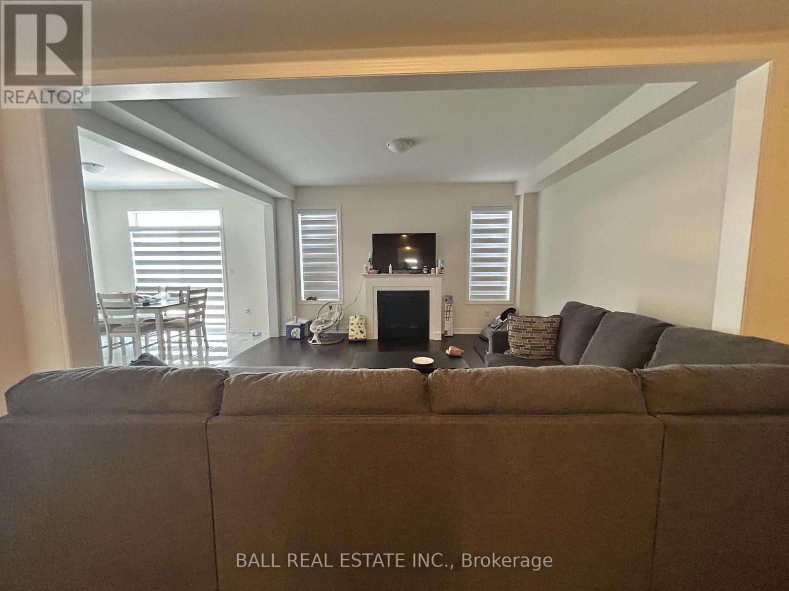 12 Fire King Drive, Whitby, Ontario  L1P 0R4 - Photo 5 - E12844914