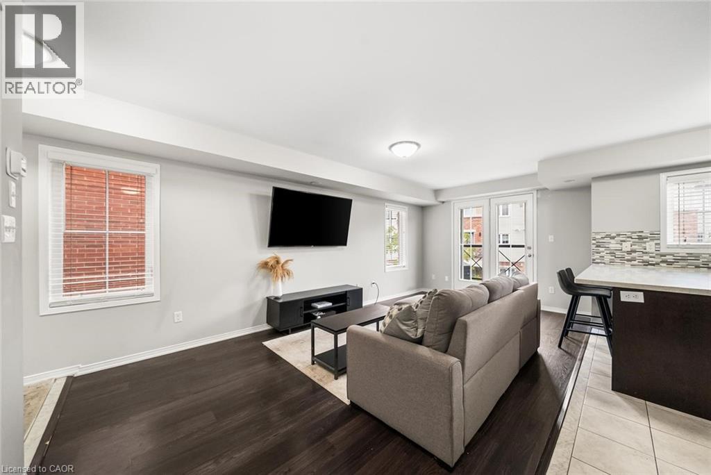 2551 Sixth Line Unit# 3, Oakville, Ontario  L6H 0H7 - Photo 9 - 40773124