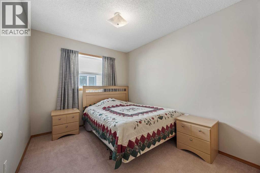 220 Sunset Place, Okotoks, Alberta  T1S 1P3 - Photo 22 - A2268466