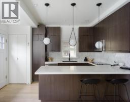 723 UNION STREET, Vancouver, British Columbia