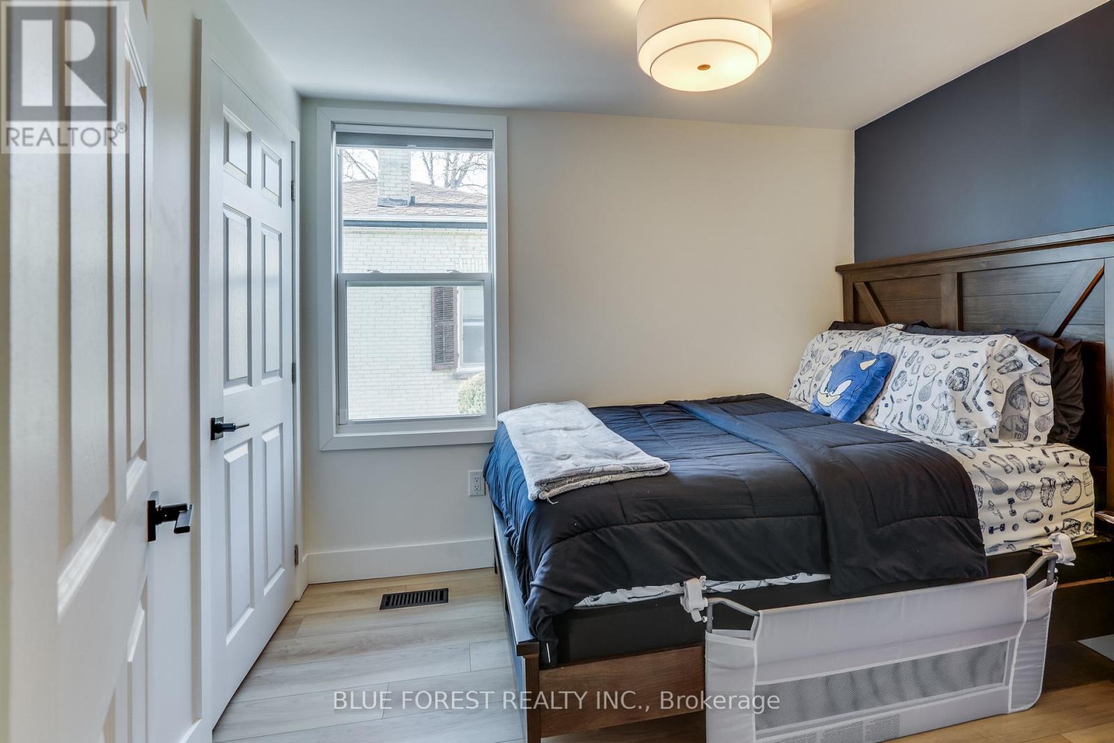 131 Emily Street, Strathroy-Caradoc, Ontario  N7G 2Z7 - Photo 11 - X12844782