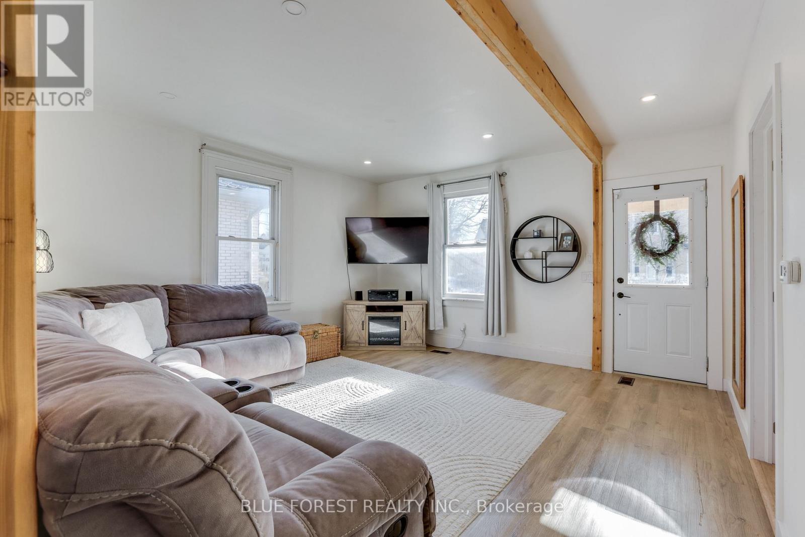 131 Emily Street, Strathroy-Caradoc, Ontario  N7G 2Z7 - Photo 6 - X12844782