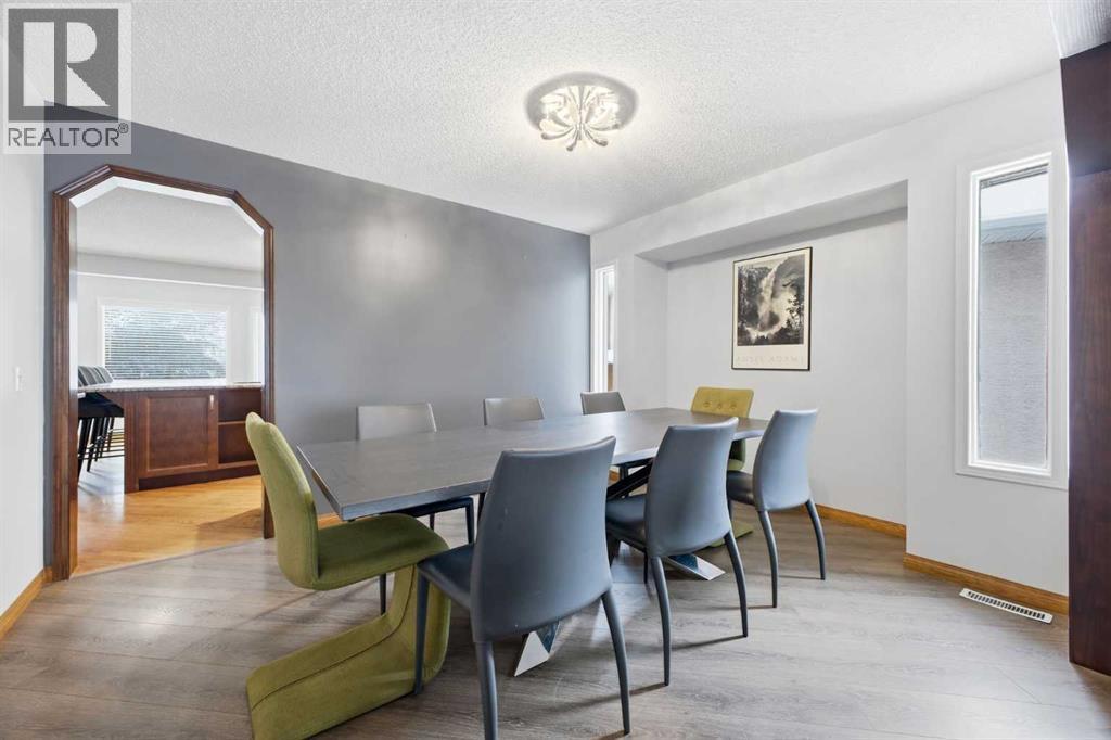 46 Sunset Way Se, Calgary, Alberta  T2X 3H6 - Photo 8 - A2289993